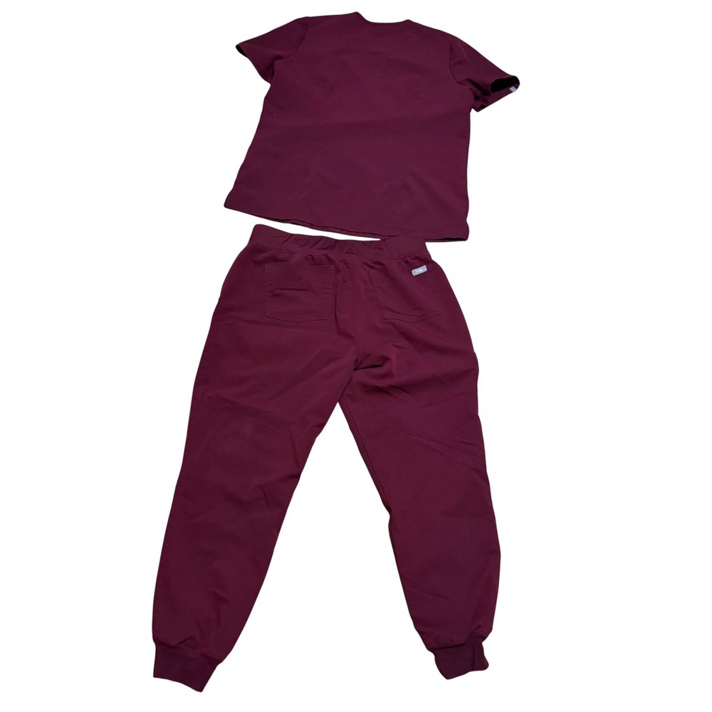 FIGS Burgundy Scrub Set Catarina Top Zamora Joggers Medium Petite Nurse Workwear - Picture 5 of 12
